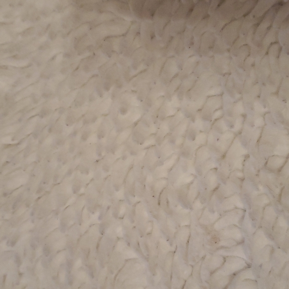 White Shag Rug - Picture 3 of 3